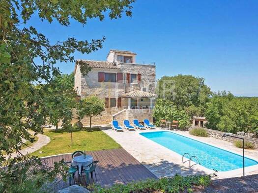 Haus zum Kauf 490.000 € 5 Zimmer 336 m² Visnjan Visnjan