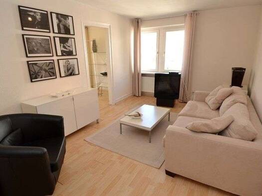 WG-Zimmer zur Miete auf Zeit 2.190 € 75 m² 3. Geschoss frei ab sofort Nordend-West Innenstadt III 60318