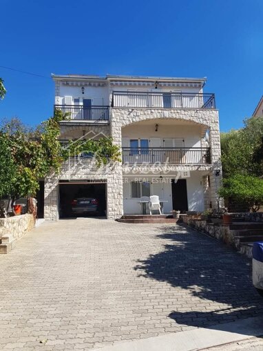 Haus zum Kauf 675.000 € 5 Zimmer 332 m² 362 m² Grundstück Okrug Gornji