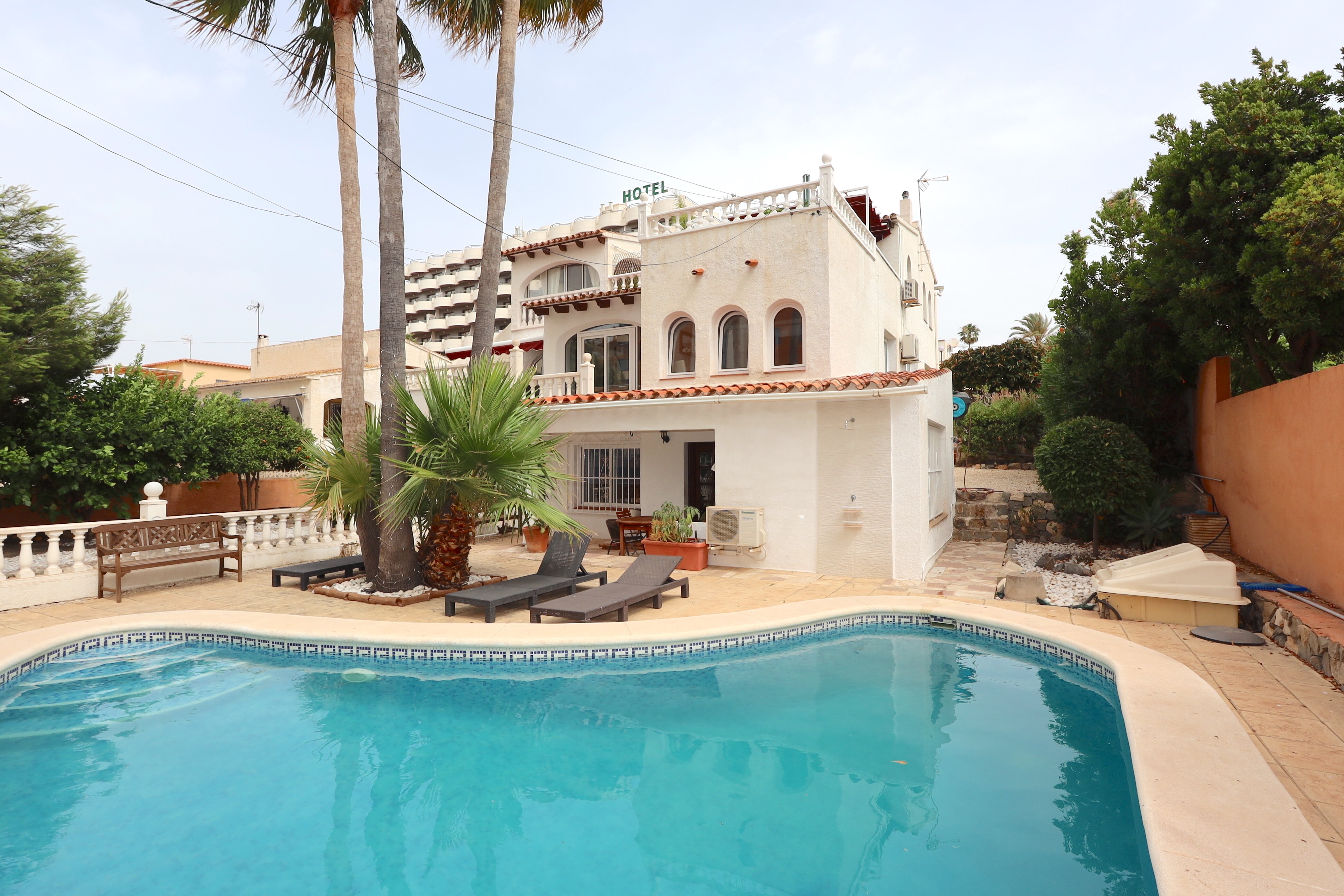 Mehrfamilienhaus zum Kauf provisionsfrei 899.000 € 14 Zimmer 364 m²<br/>Wohnfläche 714 m²<br/>Grundstück Calpe 03710