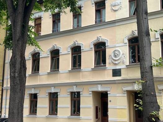 Wohnung zur Miete 1.750 € 4 Zimmer 163 m² Geschoss 3/4 frei ab sofort Steubenstraße 40 Westvorstadt Weimar 99423