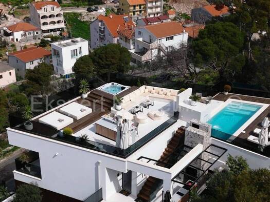 Villa zum Kauf - Erstbezug 2.500.000 € 3 Zimmer 312 m² Trogir 21220