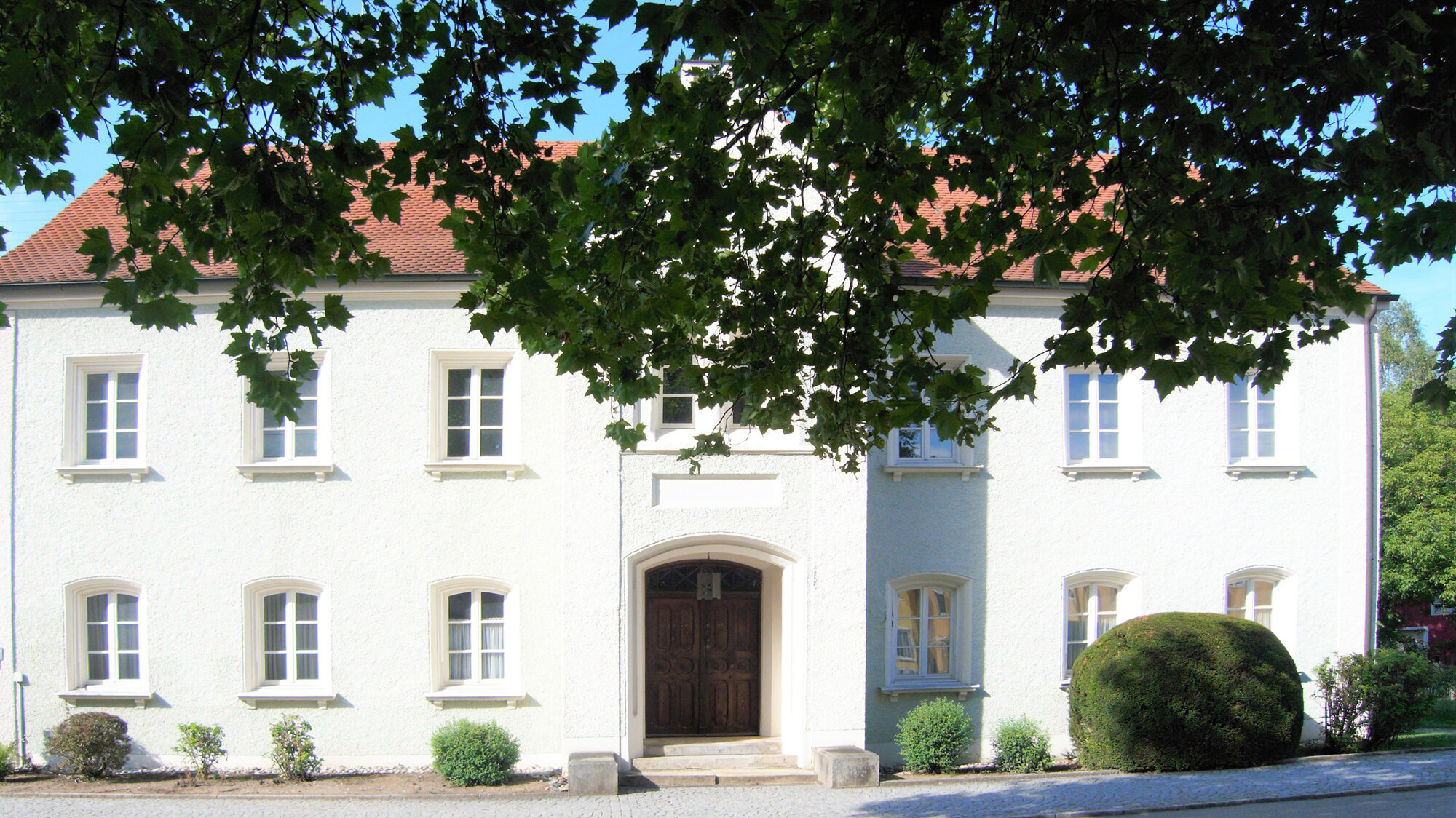 Einfamilienhaus zum Kauf 849.000 € 17 Zimmer 460 m²<br/>Wohnfläche 590 m²<br/>Grundstück Rotthalmünster Rotthalmünster 94094