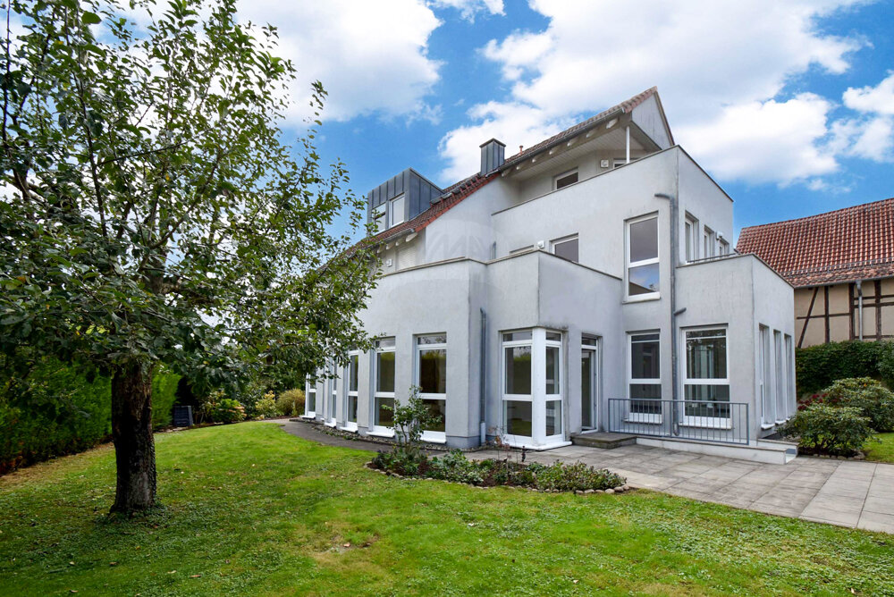 Einfamilienhaus zum Kauf 1.675.000 € 9,5 Zimmer 345,6 m²<br/>Wohnfläche 726 m²<br/>Grundstück Kernstadt Oberursel / Bommersheim 61440