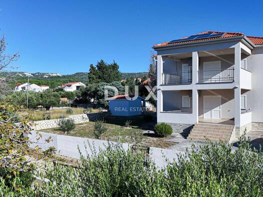 Einfamilienhaus zum Kauf 600.000 € 6 Zimmer 570 m² Grundstück Rab 51280