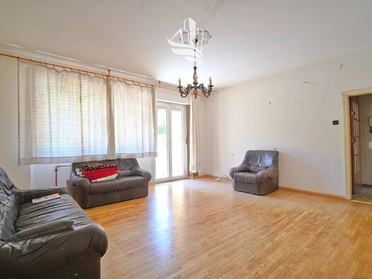 Studio zum Kauf 359.000 € 3 Zimmer 106 m² Lana 39011