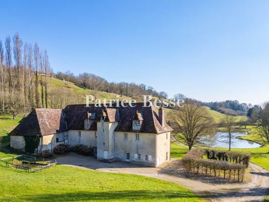 Herrenhaus zum Kauf 1.690.000 € 9 Zimmer 400 m² 237.898 m² Grundstück Lisieux 14100