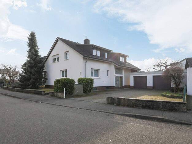 Mehrfamilienhaus zum Kauf 650.000 € 8 Zimmer 188 m² 709 m² Grundstück Sandweier Baden-Baden / Sandweier 76532