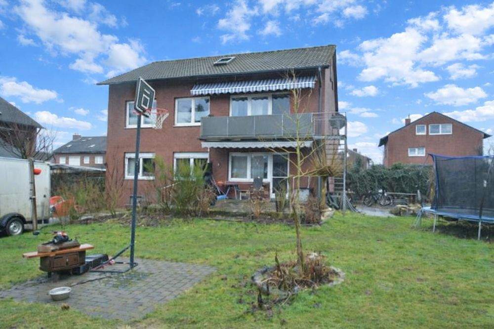 Immobilie in Nordwalde - ***Viel Raum, viele Möglichkeiten - Zweifamilienhaus auf großem Grundstück*** - Bild 2