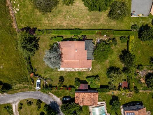 Haus zum Kauf 264.000 € 112 m² 1.500 m² Grundstück La Chapelle-des-Pots 17100