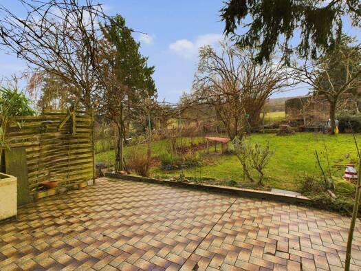 Einfamilienhaus zum Kauf 149.000 € 5 Zimmer 110 m² 1.229 m² Grundstück Bellmuth Ranstadt 63691