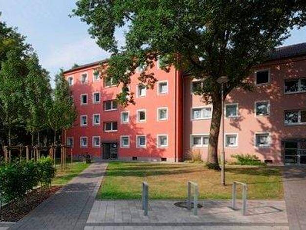 Wohnung zur Miete 670 € 4,5 Zimmer 69 m² 2. Geschoss Franz-Lenze-Platz 11 b Vierlinden Duisburg 47178