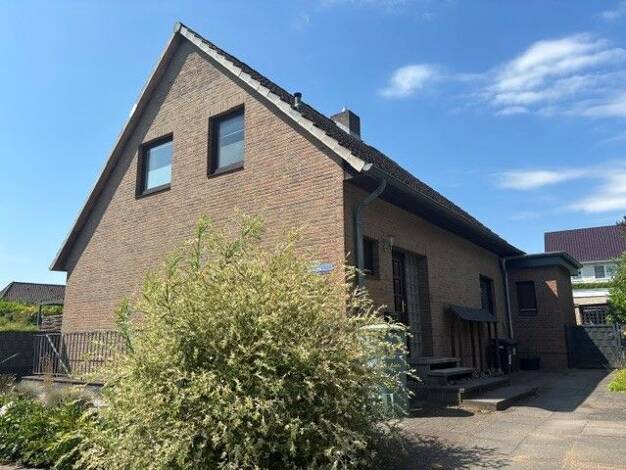 Einfamilienhaus zum Kauf 349.900 € 5 Zimmer 120 m² 561 m² Grundstück Reinfeld 23858