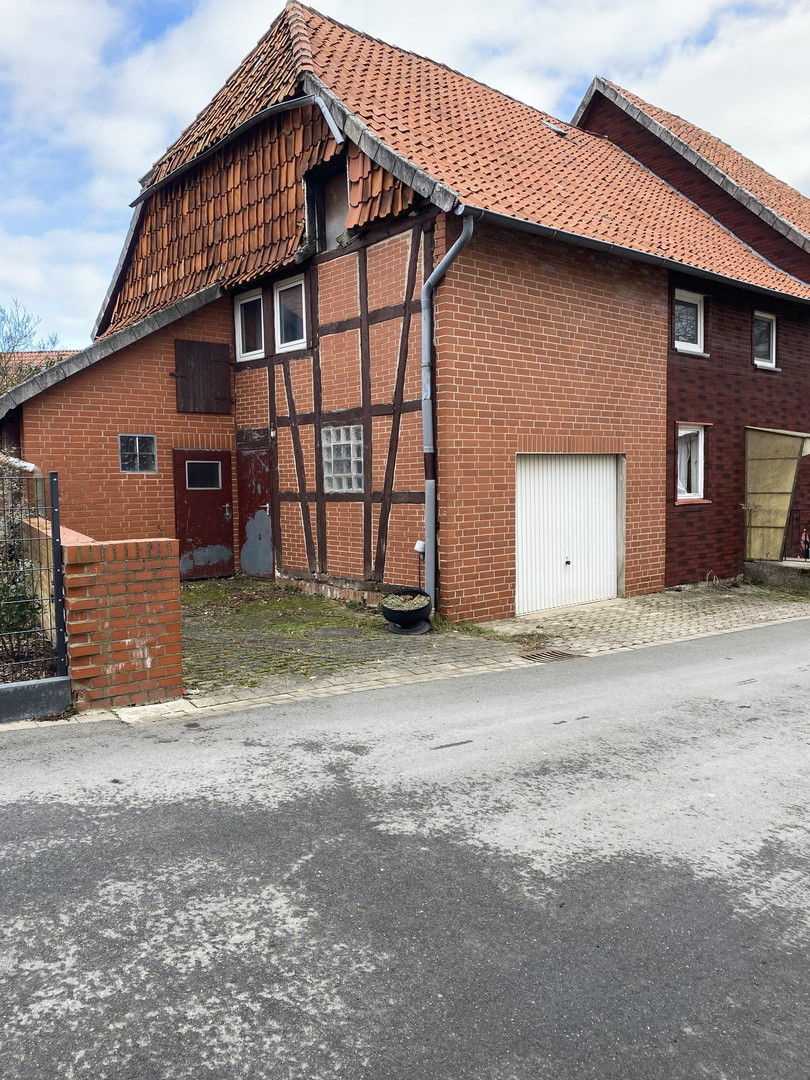 Einfamilienhaus zum Kauf provisionsfrei 160.000 € 7 Zimmer 145 m²<br/>Wohnfläche 215 m²<br/>Grundstück Hotteln Sarstedt-Hotteln 31157