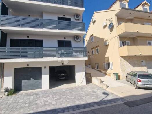 Haus zum Kauf 650.000 € 7 Zimmer 353 m² Meterize, Sibenik Sibenik