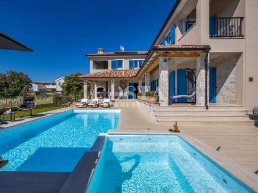 Einfamilienhaus zum Kauf 1.600.000 € 8 Zimmer 773 m² Grundstück Preko 23273