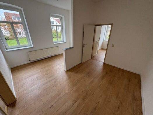 Wohnung zur Miete 260 € 2 Zimmer 40 m² 1. Geschoss frei ab sofort Oschatz 04758