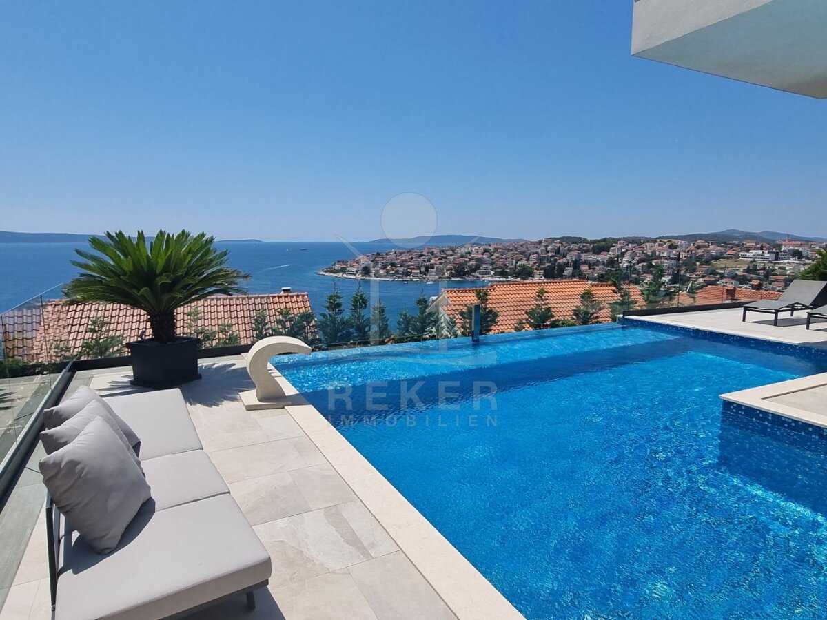 Villa zum Kauf 2.400.000 € 5 Zimmer 240 m²<br/>Wohnfläche 566 m²<br/>Grundstück Trogir