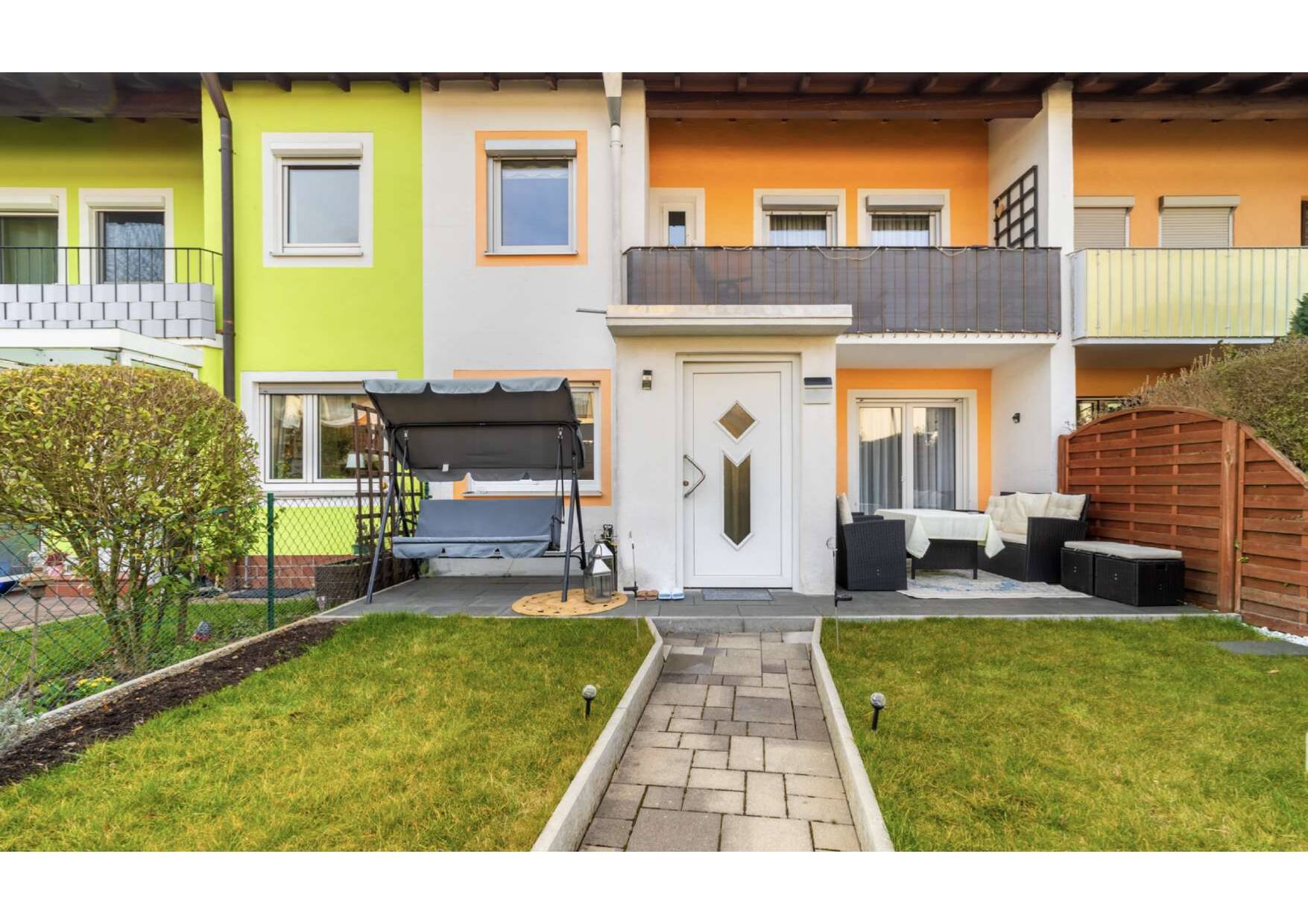 Reihenmittelhaus zum Kauf 390.000 € 3 Zimmer 83 m²<br/>Wohnfläche 110 m²<br/>Grundstück Laufamholz Nürnberg 90482