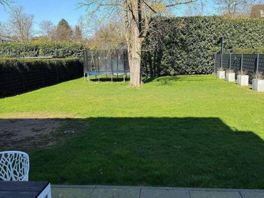 Doppelhaushälfte zur Miete 8.500 € 6 Zimmer 242 m² 680 m² Grundstück frei ab 01.01.2027 Büderich Meerbusch 40667