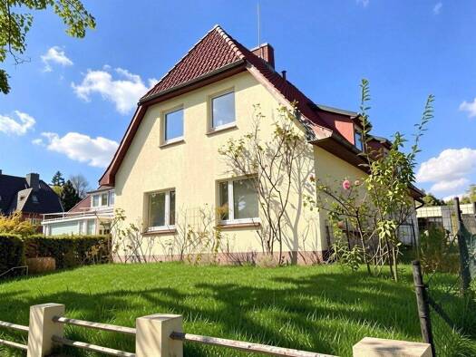 Mehrfamilienhaus zum Kauf 395.000 € 8 Zimmer 200 m² 699 m² Grundstück Bad Schwartau 23611