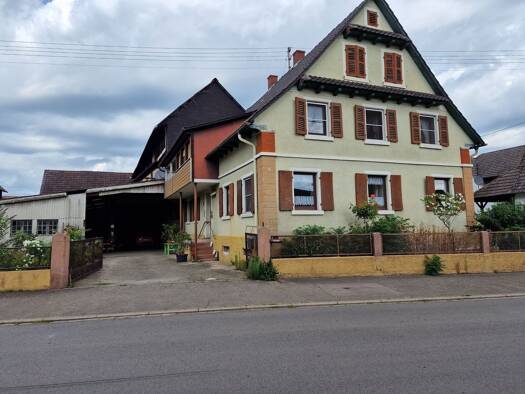 Haus zum Kauf 520.000 € 8 Zimmer 268 m² 1.590 m² Grundstück Offenburger Straße 11 Dundenheim Neuried 77743