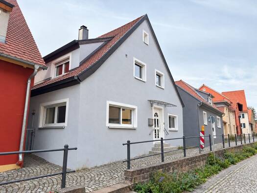 Einfamilienhaus zum Kauf 159.000 € 4 Zimmer 119 m² 138 m² Grundstück Wolframs-Eschenbach Wolframs-Eschenbach 91639