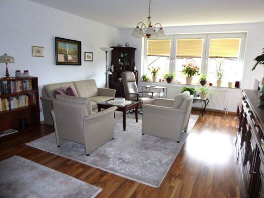 Wohnung zum Kauf 250.000 € 4 Zimmer 96,8 m² 1. Geschoss Berenbostel Garbsen 30827