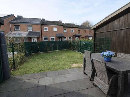 Reihenmittelhaus zum Kauf 410.000 € 5 Zimmer 85,1 m² 201 m² Grundstück Rahlstedt Wandsbek 22149