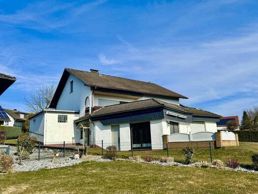 Einfamilienhaus zum Kauf 209.000 € 7 Zimmer 224 m² 1.053 m² Grundstück Sabbenhausen Lügde 32676