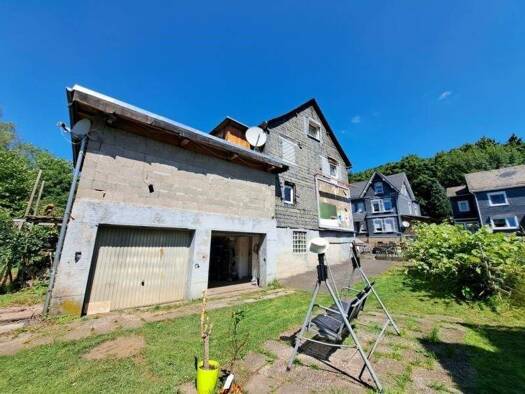 Doppelhaushälfte zum Kauf 149.000 € 7 Zimmer 132 m² 930 m² Grundstück Struthütten Neunkirchen 57290