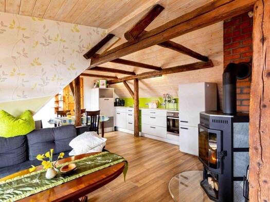 Mehrfamilienhaus zum Kauf als Kapitalanlage geeignet 179.000 € 7 Zimmer 240 m² 708 m² Grundstück Auma Auma-Weidatal 07955