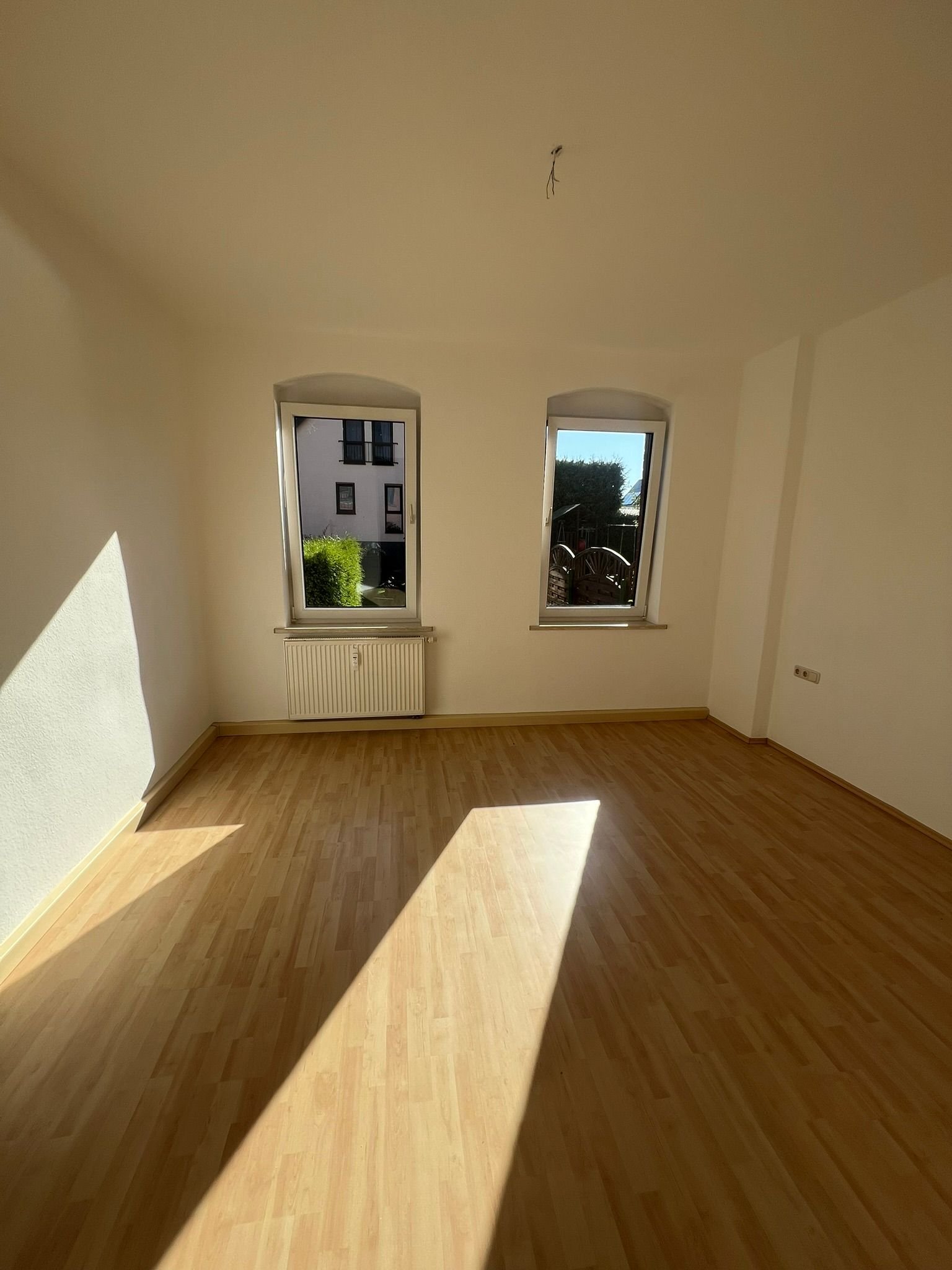 Wohnung zur Miete 300 € 2 Zimmer 50 m²<br/>Wohnfläche 1.<br/>Geschoss ab sofort<br/>Verfügbarkeit Freiheitsstraße 44 Oberplanitz 573 Zwickau 08064