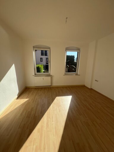 Wohnung zur Miete 300 € 2 Zimmer 50 m² 1. Geschoss frei ab sofort Freiheitsstraße 44 Oberplanitz 573 Zwickau 08064