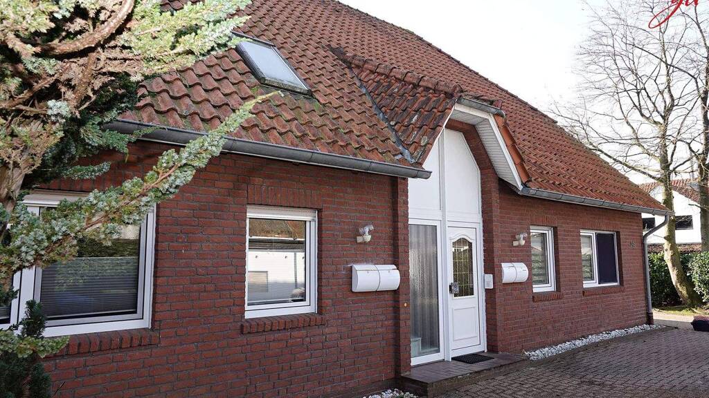 Mehrfamilienhaus zum Kauf als Kapitalanlage geeignet 498.000 € 12 Zimmer 304,6 m² 600 m² Grundstück Innenstadt Aurich 26603