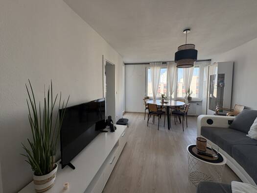 Wohnung zur Miete 674 € 2 Zimmer 63,9 m² 5. Geschoss frei ab 01.06.2026 Straßenäcker 5 Mitte Ludwigsburg 71638