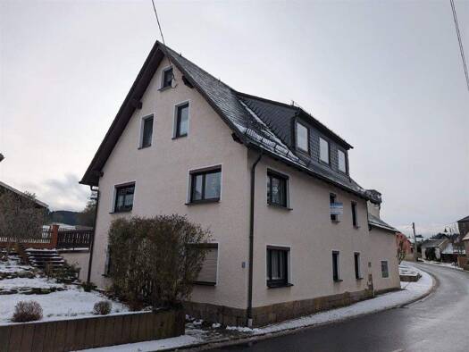 Einfamilienhaus zum Kauf 330.000 € 283,8 m² 901 m² Grundstück Bärenwalde Crinitzberg 08147
