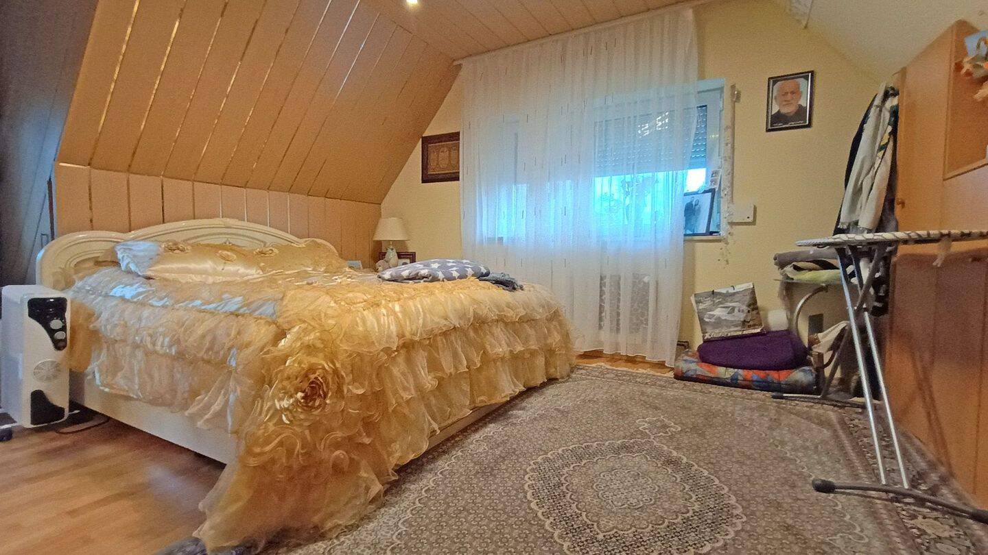 Property thumbnail 10