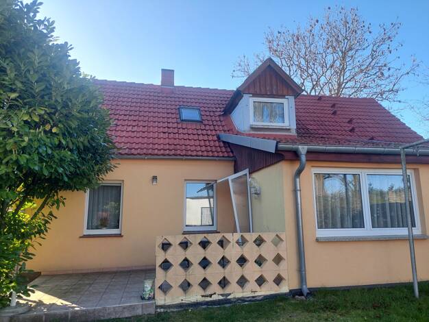 Einfamilienhaus zum Kauf 222.000 € 3 Zimmer 85 m² 719 m² Grundstück frei ab 01.08.2025 Bergen Bergen auf Rügen 18528