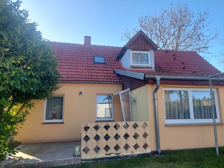 Einfamilienhaus zum Kauf 222.000 € 3 Zimmer 85 m² 719 m² Grundstück frei ab 01.08.2025 Bergen Bergen auf Rügen 18528