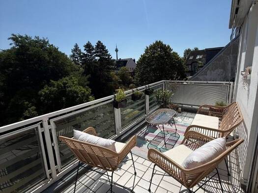 Penthouse zur Miete 2.350 € 3,5 Zimmer 102 m² Geschoss 3/3 frei ab 01.11.2026 Oberkassel Düsseldorf 40545