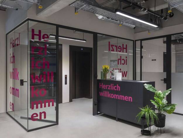 Bürofläche zur Miete - Erstbezug provisionsfrei 89 m² Bürofläche teilbar ab 13 m² Neukölln Berlin 12043