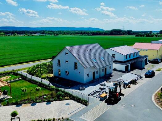 Doppelhaushälfte zur Miete 1.495 € 4 Zimmer 130 m² 450 m² Grundstück frei ab sofort Wiesentheid 97353