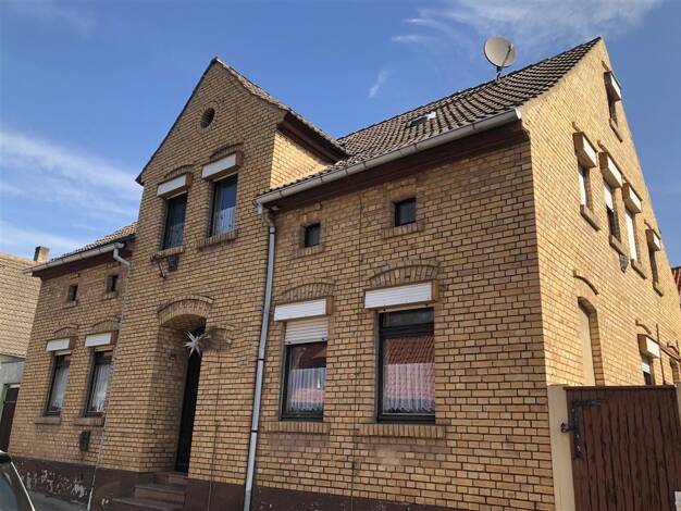 Einfamilienhaus zum Kauf 130.000 € 6 Zimmer 148 m² frei ab sofort Oldisleben Oldisleben 06578