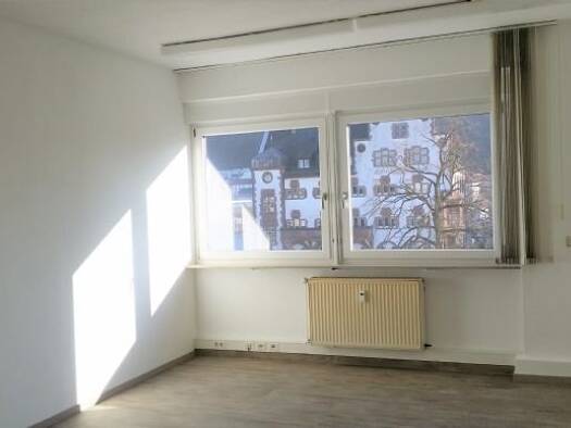 Wohnung zur Miete 1.500 € 6 Zimmer 220 m² 2. Geschoss frei ab 01.12.2025 Homburg 66424