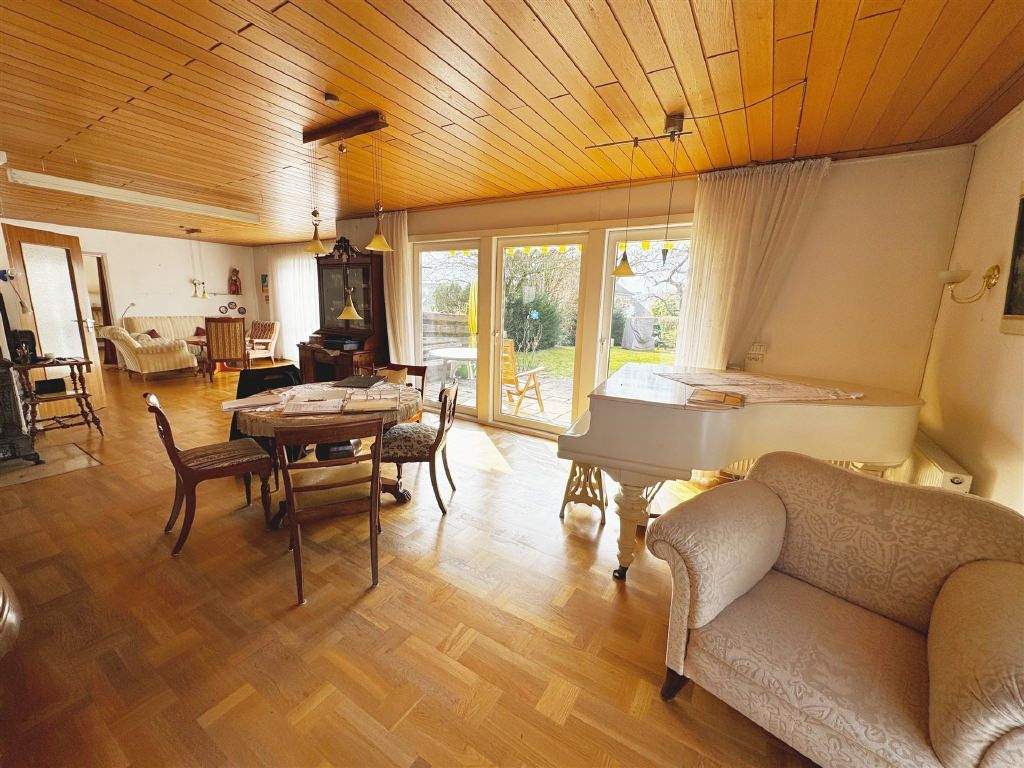 Immobilie in Kassel - Großzügiges Ein- bis Zweifamilienhaus in gefragter Lage von Kassel-Kirchditmold - Bild 3