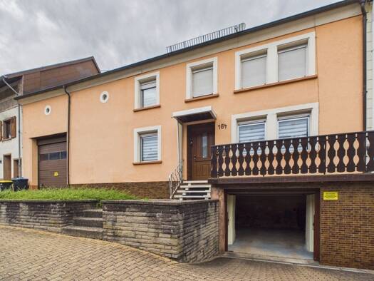 Reihenmittelhaus zum Kauf 189.000 € 6 Zimmer 137 m² 2.254 m² Grundstück Lauterbach Völklingen 66333