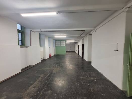 Laden zur Miete 7,43 € Wien 1180