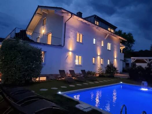 Mehrfamilienhaus zum Kauf provisionsfrei 1.590.000 € 10 Zimmer 350 m² Kirchdorf Raubling 83064