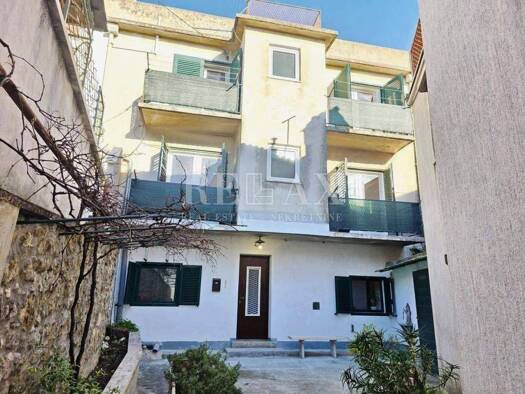 Haus zur Miete 1.000 € 5 Zimmer 160 m² Crikvenica Centar